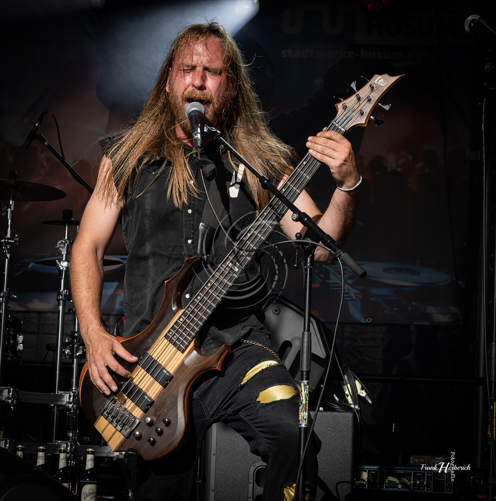 Violand | Frank Herberich Fotografie, Frank Herberich, Fotografie, Hochzeit, Portrait, St. Peter Ording, Ording, Westerhever, Nordsee, Frank Fotografie, Hardheim,  Odenwald,Walldürn, Band,Eventfotografie - Realisiert mit Pictrs.com