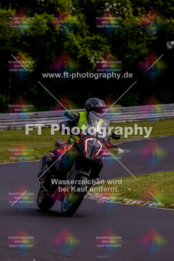 MotoTeamVBK-21026 | Hier findet Ihr Bilder von Touristenfahrten auf der Nürburgring Nordschleife oder von anderen Veranstaltungen die ich besucht habe. Viel Spass beim Durch Schauen 