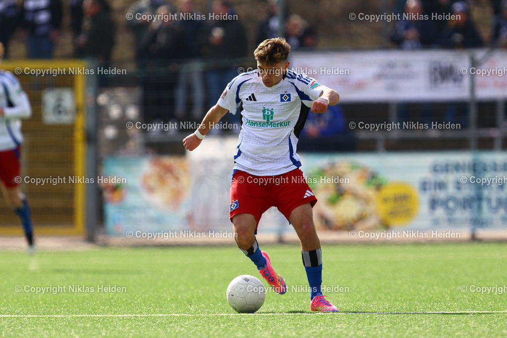 NH_HamburgerSVU21_BWLohne_RegionalligaNord_15032025 | #10 Bilal Yalcinkaya (Hamburger SV U21)Fußball I Herren I Regionalliga Nord I Saison 2024-2025 I 26. Spieltag I Hamburger SV U21 - BW Lohne I 15.03.2025 I Stadion Hoheluft
