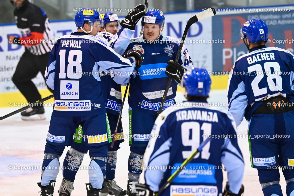 ESC Steindorf vs. MET PHOTOVOLTAIK HORNETS SPITTAL | Jubel #57 Wilfan Franz ESC Steindorf, #18 Pewal Martin ESC Steindorf, #64 Stichauner Fabian ESC Steindorf, #28 Bacher Stefan ESC Steindorf,  ESC Steindorf vs. MET PHOTOVOLTAIK HORNETS SPITTAL, ESC Steindorf vs. MET PHOTOVOLTAIK HORNETS SPITTAL am 26.10.2024 in Steindorf (Ossiachersee Halle), Austria, (Photo by Bernd Stefan)