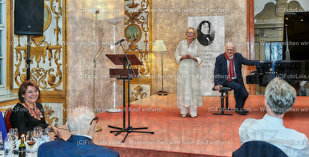 ALS1032_XXXIX-Chopin-Festival_Nocturno_Olejniczak Janusz | (C)FotoLois.com, Alois Spandl, XXXIX. internationales CHOPIN-Festival in der Kartause Gaming, NOCTURNO - nächtliches Konzert bei Kerzenlicht, Sa 5. August 2023.