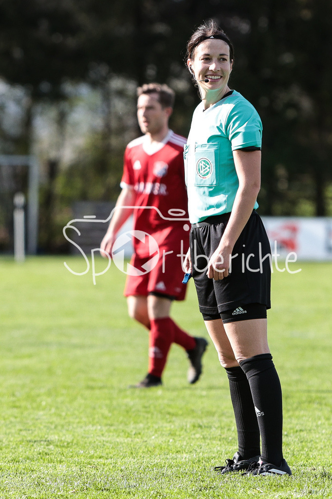 FC Ehekirchen - TSV Hollenbach | Schiedsrichterin Sarah Woerle