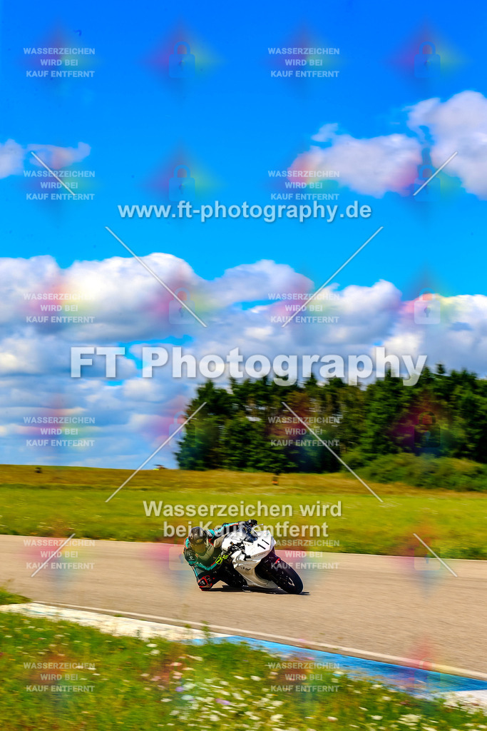 011-6410 | Hier findet Ihr Bilder von Touristenfahrten auf der Nürburgring Nordschleife oder von anderen Veranstaltungen die ich besucht habe. Viel Spass beim Durch Schauen 