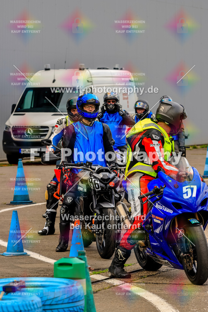 MotoTeam-9638 | Hier findet Ihr Bilder von Touristenfahrten auf der Nürburgring Nordschleife oder von anderen Veranstaltungen die ich besucht habe. Viel Spass beim Durch Schauen 
