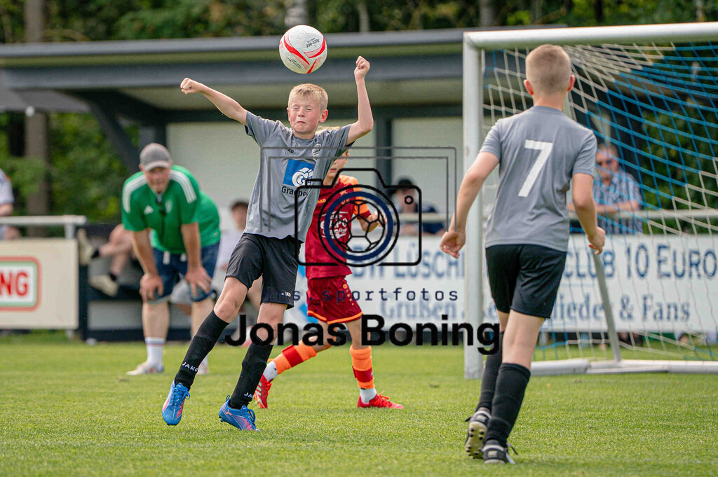 Fußball I E-Junioren I Saison 2025-2026 I OM-Cup Lüsche I Samstag  I 22708 | jns.sportfotos - Realisiert mit Pictrs.com