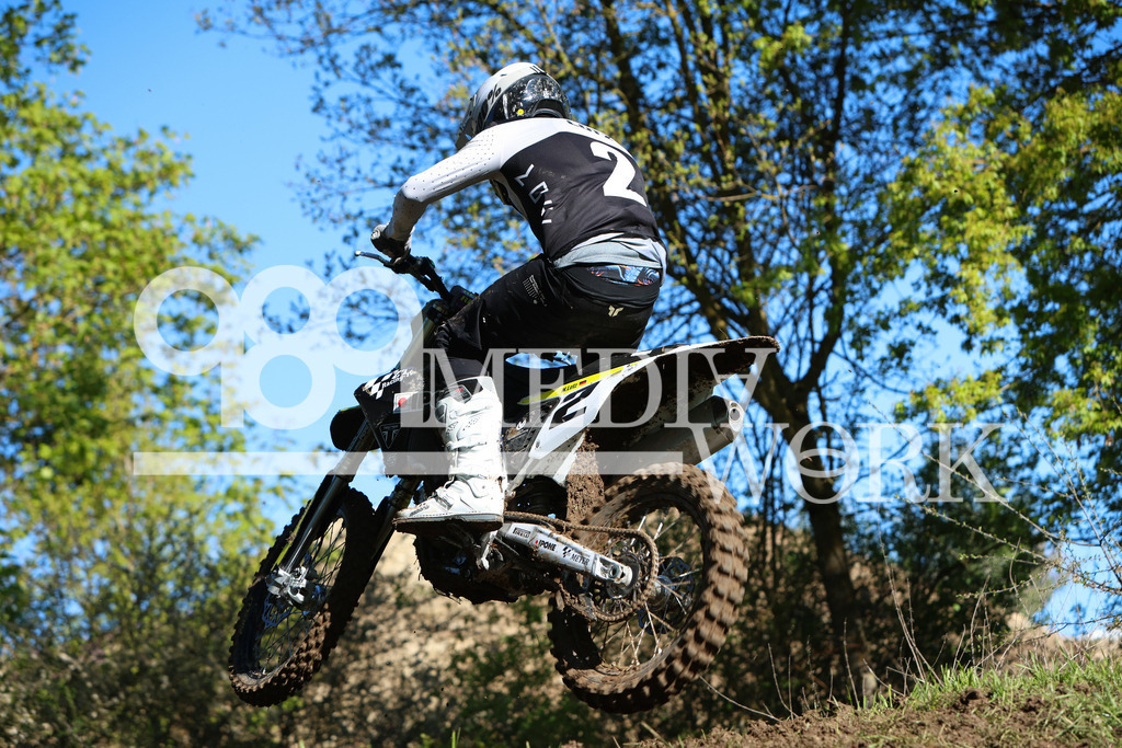 5E6A5416 | 989 MEDIAWORK