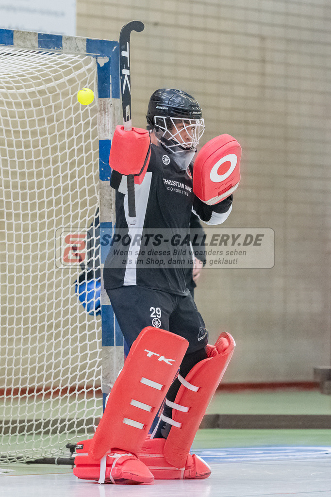 HK_20230108_102346 | 1. Bundesliga ( Halle ) Herren Crefelder HTC - Uhlenhorst Mülheim am 8.1.2023 Crefelder HTC  ( CHTC ), Krefeld , Joshua Onyekwue Nnaji Torwart ( Crefelder HTC #29 )