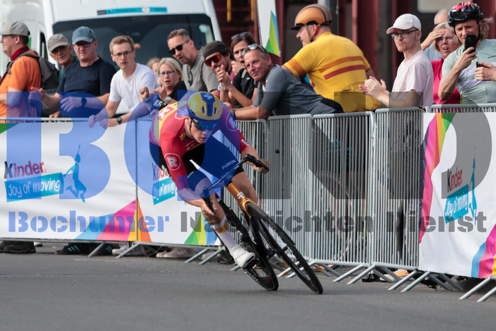 SES_DEUTOU20250820-52 | bond - Realisiert mit Pictrs.com