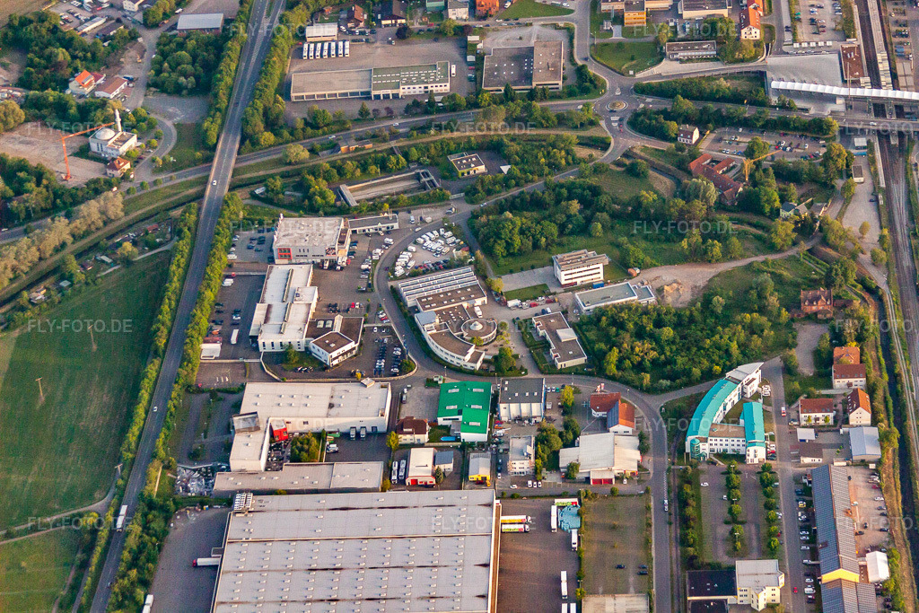 Luftbild: Industriegebiet In den Weinäckern in Wiesloch im Bundesland Baden-Württemberg in Deutschland. Foto: IMG_66402.jpg vom 30.05.2014 durch Werner Riehm/FLY-FOTO.de