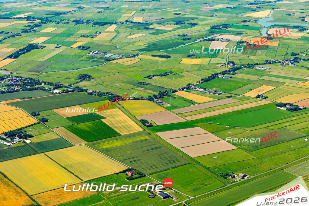 Die Luftaufnahme Tammensiel - Pellworm wurde 2022 vom Flugzeug aus (keine Drohne) erstellt. Hohe Auflösung -für große Poster und Wandbilder geeignet - Garantiert!