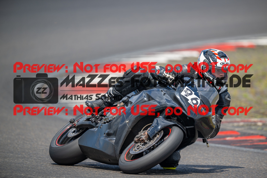 MaZZes-Fotomatrix-20260716-383745 | ROT