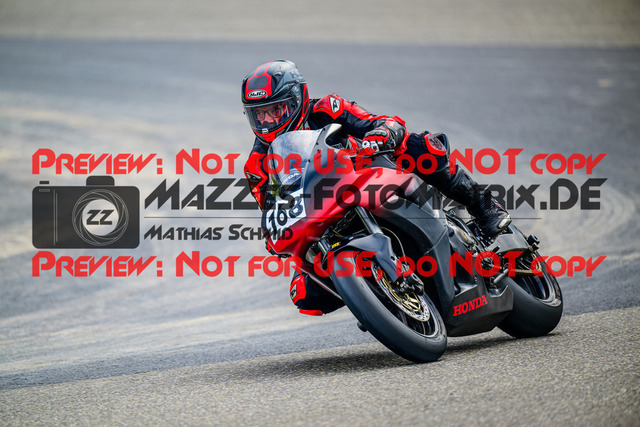 MaZZes_FotoMatrix_240910_6007705_2899 | GELB