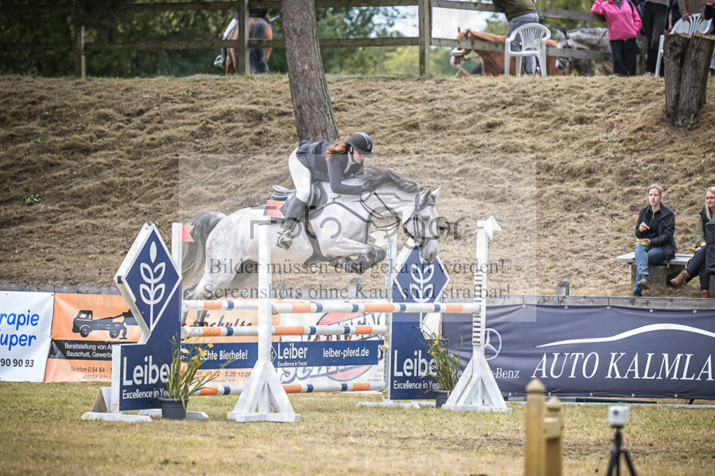 DOS_0241 | Entdecke hochwertige Reitturnierfotos von Foto Oger. Professionell, emotional und authentisch – jetzt Lieblingsmomente im Shop bestellen.Deutschlandweite Turnierfotografie. - Realisiert mit Pictrs.com