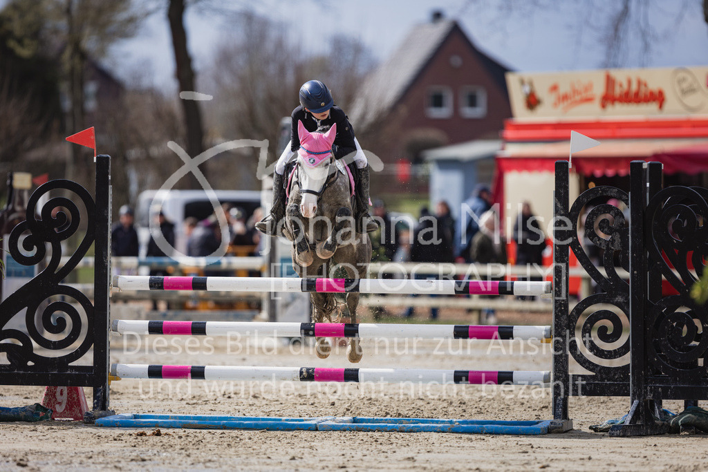 230402_MünsterHandorf_PonyTrophy-457 | Deine schönsten Turniermomente als professionelle Fotos! Entdecke hochwertige Pferdesport-Fotografie im Online-Shop. Jetzt Fotos finden & bestellen!