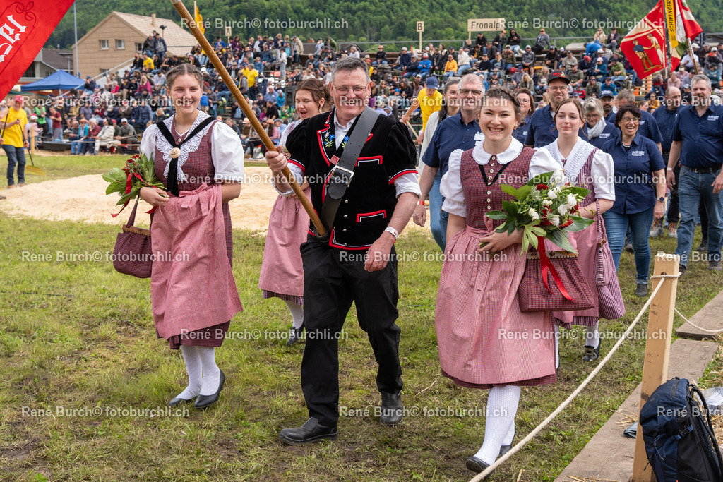 BUR07051 | René Burch leidenschaftlicher Fotograf aus Kerns in Obwalden.  Hier finden sie Sport, Landschaft und Natur Fotografie.
 - Realisiert mit Pictrs.com