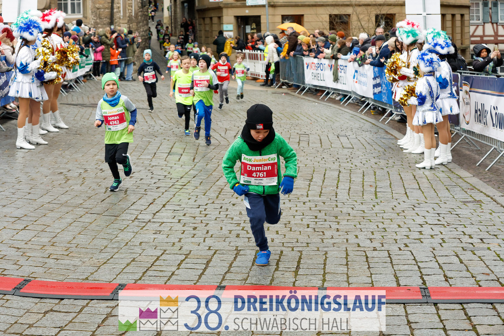 400m AOK Junior Cup | 3 Koenigslauf 2024 400m AOK Junior Cup - Realisiert mit Pictrs.com
