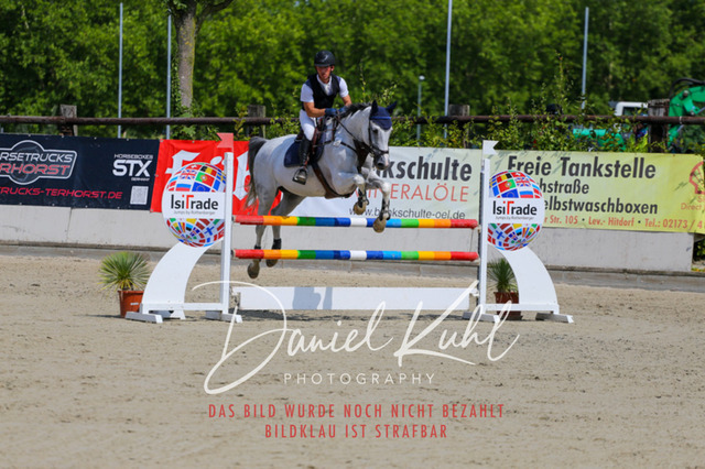 Gut Blee25_Amateuer Stilsprpfg Kl L_0163 | Turniersportfotografie; Pferdefotografie; Dressurfotografie