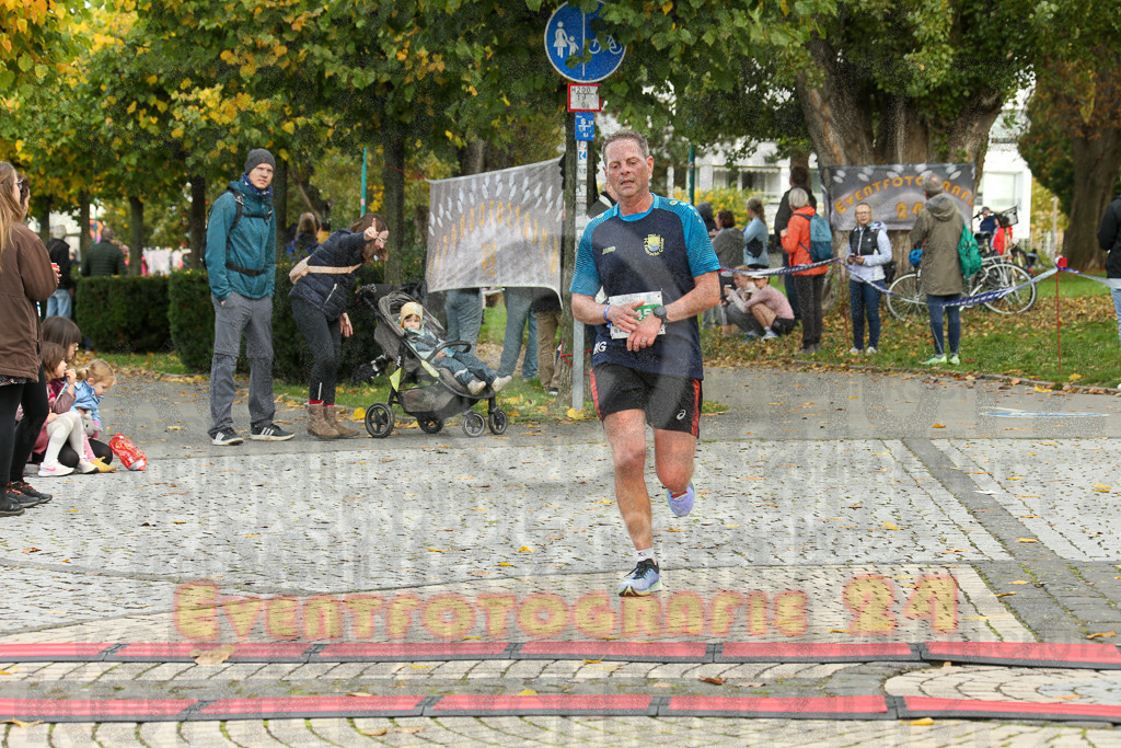 241020_1056_EX1_0388 | Sportfotografie im Rhein-Sieg Kreis, Köln, Bonn, NRW, Rheinland Pfalz, Hessen, etc. Unser Tätigkeitsfeld umfasst den Laufsport vom Volkslauf über den Marathon, Duathlon, Triathon bis zum Ultralauf wie Kölnpfad Ultra oder Schindertrail.