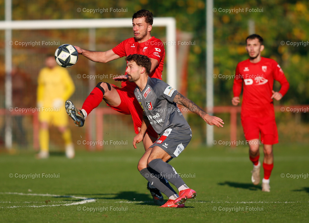 A_LUI_181025_23 | SPORT,FUSSBALL,REGIONALLIGA MITTE ASKOE OEDT-UNION GURTEN 18.10.2025 IM BILD: TONI BARISIC (OEDT) UND SIMON SCHNAITTER (GURTEN)FOTO:FOTOLUI