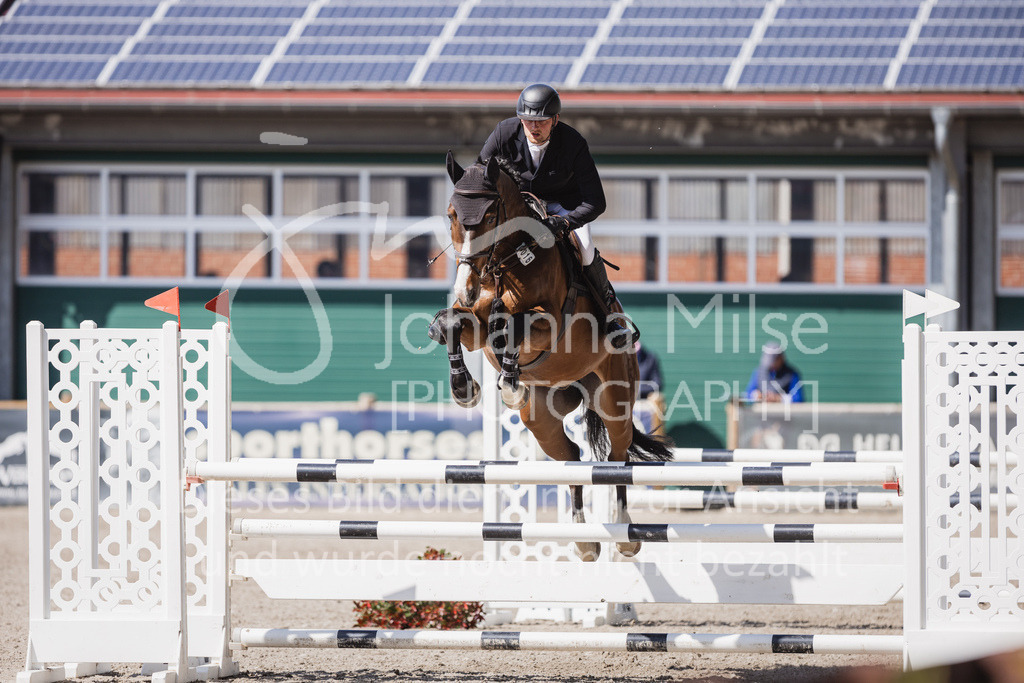 230516_Mühlen_04SprPf-L-450 | Deine schönsten Turniermomente als professionelle Fotos! Entdecke hochwertige Pferdesport-Fotografie im Online-Shop. Jetzt Fotos finden & bestellen!