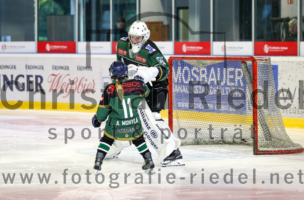 2022-09-25_023_TSV_Erding_gegen_EHC_Klostersee | Erding, Deutschland, 25.09.2022:
Eishockey, Bayernliga 2022 / 2023, Testspiel, TSV Erding gegen EHC Klostersee, Endergebnis: 8:2

Foto: Christian Riedel / fotografie-riedel.net