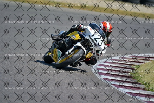 26bc03-1408 | markuskiefer.com - Realisiert mit Pictrs.com
