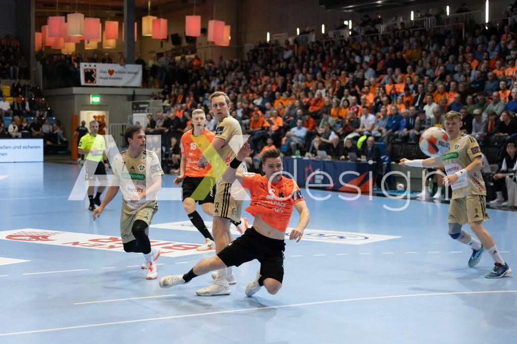 Handball I Herren I Saison 2025-2026 I EHF EUROPEAN LEAGUE 2025/26 | Men I Main Round I 2. Spieltag I Kadetten Schaffhausen - TSV Hannover-Burgdorf I 24.02.2026 | 6 Odinn Rikhardsson (IS) (Kadetten Schaffhausen) – Flügel rechts - Realisiert mit Pictrs.com