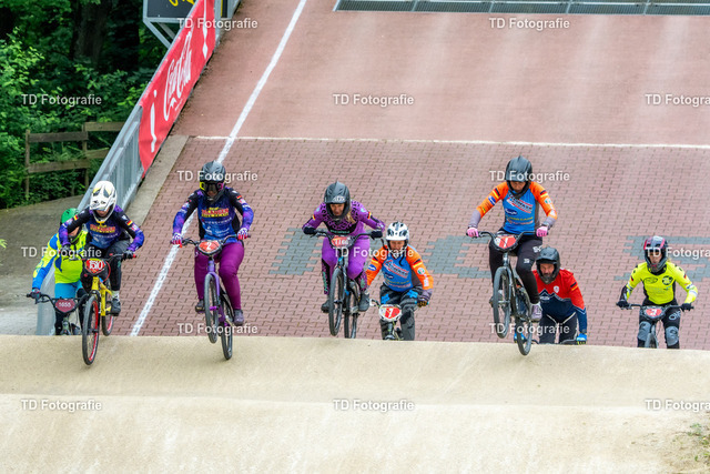 BayBMX2026-05387 | Fotogalerie von Thomas Dettweiler mit Eventbildern und lizenzfreien Fotos. Perfekt als Wandbild, für Büro, Website oder private Nutzung. - Realisiert mit Pictrs.com