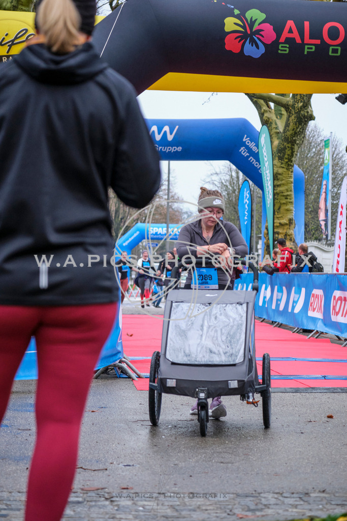 ..... | AUSTRIA, Wels, 30.03.25, ALOHA Wels Halbmarathon, Image Shows: , Foto: Wapics/RING M.