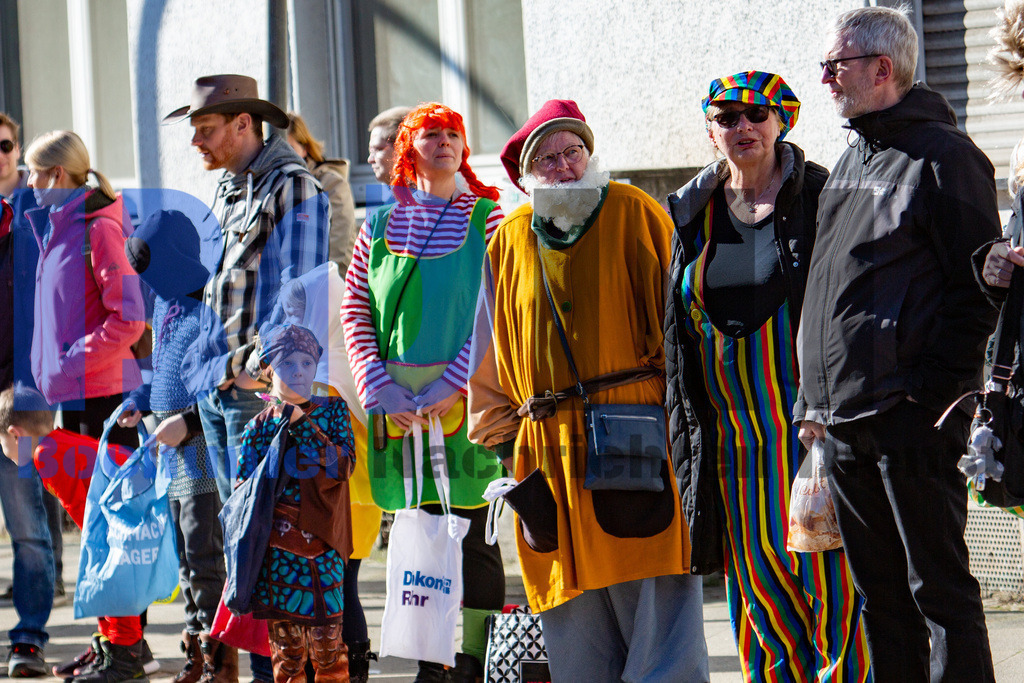 JEM_WATKAR20250302-32 | bond - Realisiert mit Pictrs.com