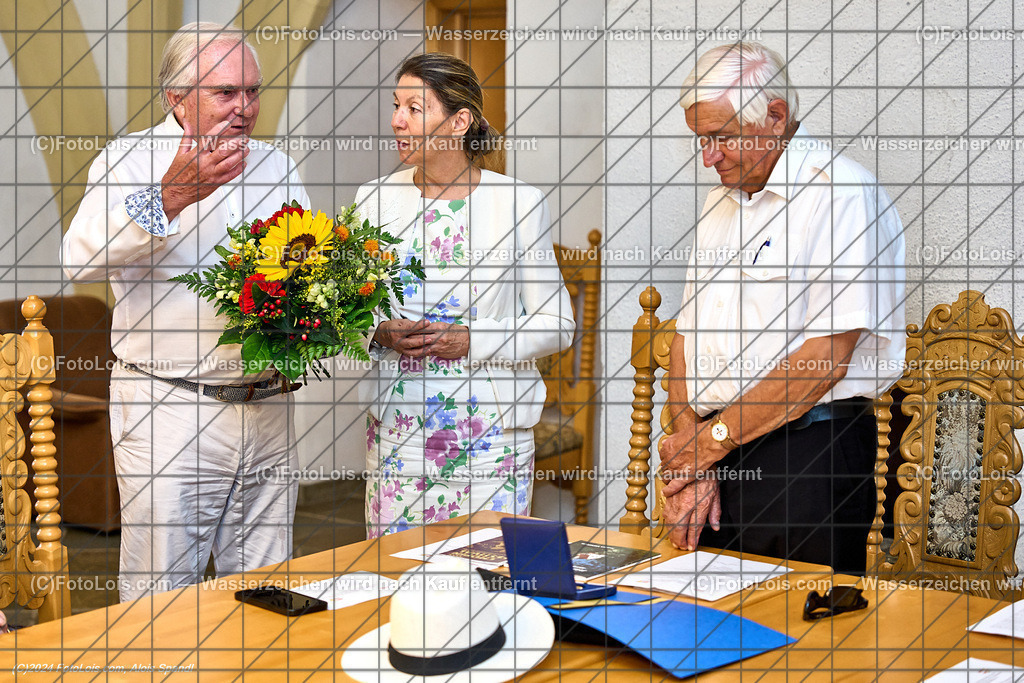ALP8108_Kartause Gaming_Jubilaeum-Ehrung_Vigneron Jacques | (C)FotoLois.com, Alois Spandl. Ehrung Buchautor Jacques Vigneron aus Ferret, Feier 700 Jahre Hochzeit von Albrecht II mit Johanna von Pfirt, Fr 16. August 2024.