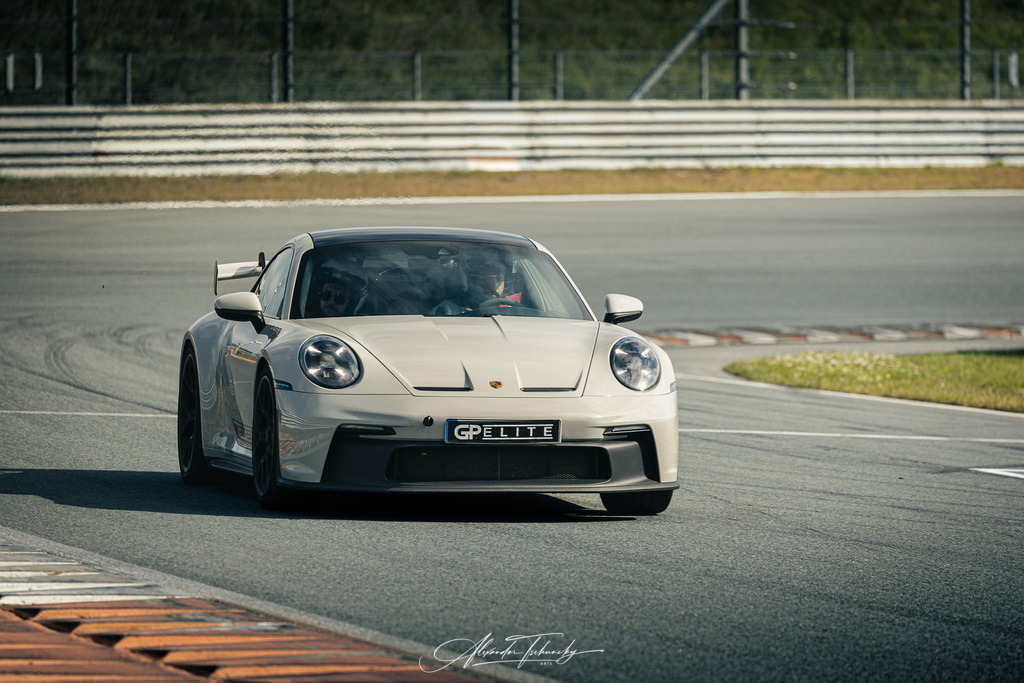 R6AT0578 _Alexander Tschuncky | Entdecken Sie die faszinierende Welt von Alexander Tschuncky Arts: Kreative Fotografie, atemberaubende Automobilkunst und hochwertiger Bilderdruck. Lassen Sie sich inspirieren! - Realisiert mit Pictrs.com