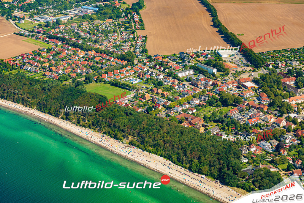 Übersichts Bild Rerik - Die Luftaufnahme wurde 2025 vom UL-Flugzeug heraus erstellt ( keine Drohnenaufnahme ) - Hochauflösende Luftaufnahme - für Wandbilder und großformatige Ausdrucke geeignet. Das besondere Geschenk!Hier alle&nbsp;Infos zur Lizenzierung der LuftaufnahmeWir fliegen auch dieses Jahr wieder in Ihre Region um Luftbilder zu erstellen.- Luftbild anfragen