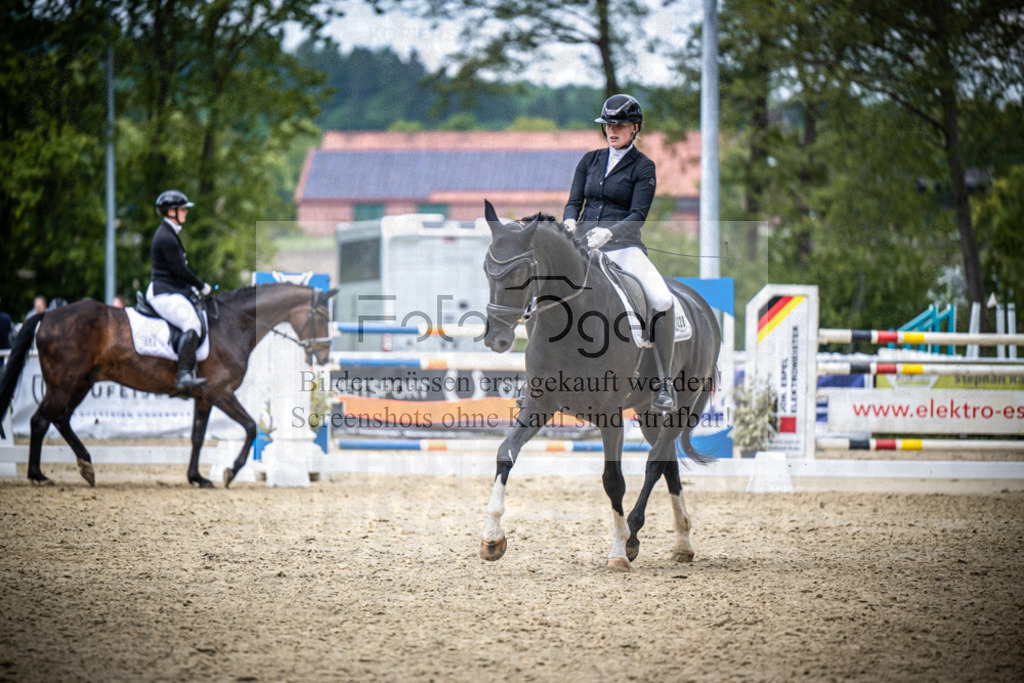 DOS_1329 | Reitturnier Venne - Realisiert mit Pictrs.com