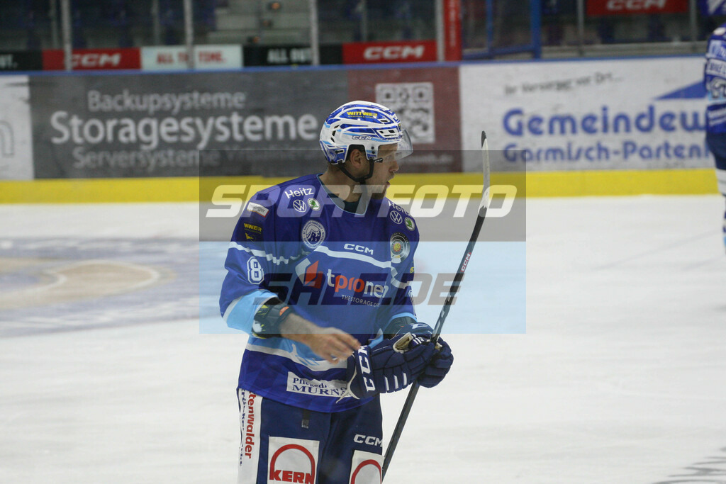 SC Riessersee - Höchstadt Alligators | Jan Pietsch - Eishockey Oberliga Süd SC Riessersee - Höchstadt Alligators - © Sportfoto-Sale (MK) - Realisiert mit Pictrs.com