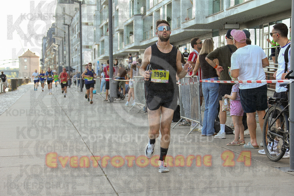 250920_1446_EX1_7453 | Sportfotografie im Rhein-Sieg Kreis, Köln, Bonn, NRW, Rheinland Pfalz, Hessen, etc. Unser Tätigkeitsfeld umfasst den Laufsport vom Volkslauf über den Marathon, Duathlon, Triathon bis zum Ultralauf wie Kölnpfad Ultra oder Schindertrail.
