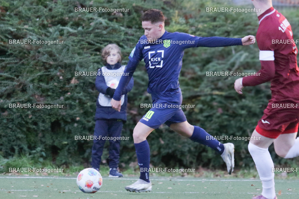 30.11.2025 SC St. Tönis - 1. FC Monheim | Tönisvorst, Deutschland, 30.11.25:  Julio Torrens (SC St. Tönis) in Aktion während des Oberliga Niederrhein Spiels zwischen SC St. Tönis - 1. FC Monheim am 30. November 2025 in Tönisvorst, Deutschland. (Foto Ralph Görtz / Brauer-Fotoagentur)