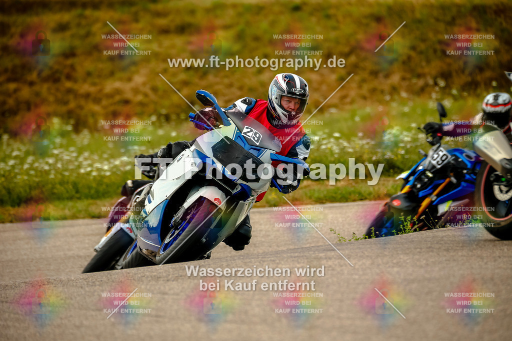 Chambley Juli-0967 | Hier findet Ihr Bilder von Touristenfahrten auf der Nürburgring Nordschleife oder von anderen Veranstaltungen die ich besucht habe. Viel Spass beim Durch Schauen 