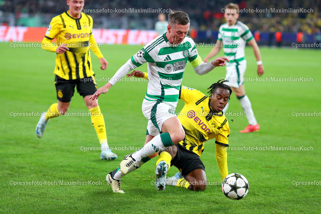 BVB01102401036 | 01.10.2024, Fußball, UEFA Champions League, Borussia Dortmund - Celtic Glasgow, 2. Spieltag, Signal Iduna Park, Saison 2024 2025: Zweikampf Callum McGregor Celtic #42) gegen Jamie Gittens (BVB #43)