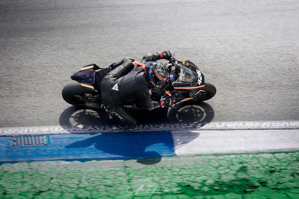 Ducati Trackday Hockenheimring 2026 | Entdecken Sie die faszinierende Welt von Alexander Tschuncky Arts: Kreative Fotografie, atemberaubende Automobilkunst und hochwertiger Bilderdruck. Lassen Sie sich inspirieren! - Realisiert mit Pictrs.com
