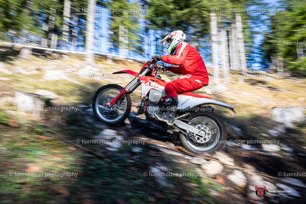 fuernholzer_241026-C1-105 | Fotografische Impressionen von der Red Stag Enduro Extreme by fuernholzer-photography.com. Endurosport in Österreich fotografisch festgehalten von fuernholzer. Auftragsfotografie für Private, Gewerbefotos und Industriefotografie. Eventfotografie, Sportfotografie und Motorsportfotografie. Anbieter von Fotoworkshops, Fototraining, fotografischen Vorträgen und Fotoseminaren.