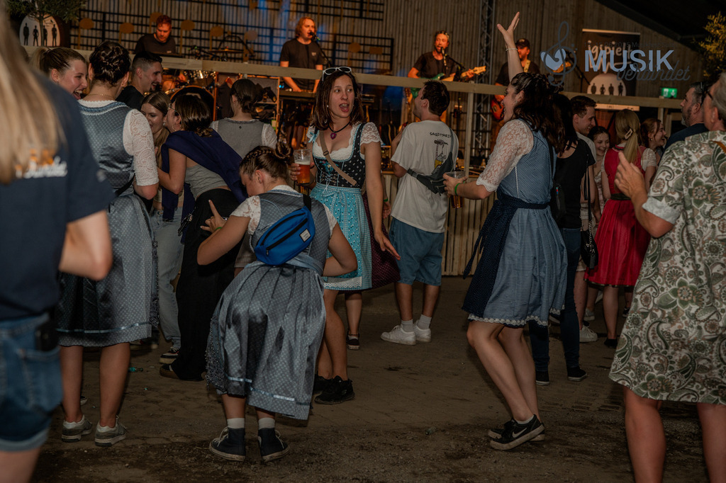 DSC_3357 | "Fussifoto.com – Ihr Ansprechpartner für hochwertige Fotografie! Entdecken Sie kreative Bilder und professionelle Dienstleistungen. Kontaktieren Sie uns für Ihre Projekte!"