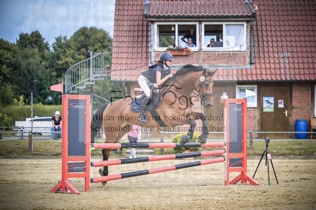 DOS_6616 | Entdecke hochwertige Reitturnierfotos von Foto Oger. Professionell, emotional und authentisch – jetzt Lieblingsmomente im Shop bestellen.Deutschlandweite Turnierfotografie. - Realisiert mit Pictrs.com