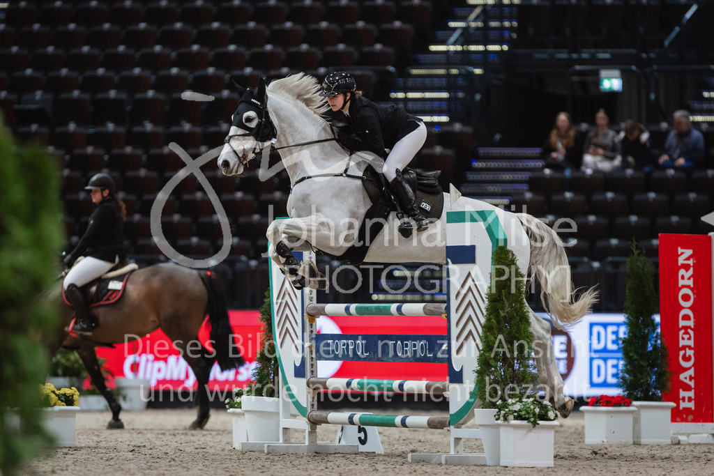 240120_Leipzig_AmateurSmall-138 | Deine schönsten Turniermomente als professionelle Fotos! Entdecke hochwertige Pferdesport-Fotografie im Online-Shop. Jetzt Fotos finden & bestellen!