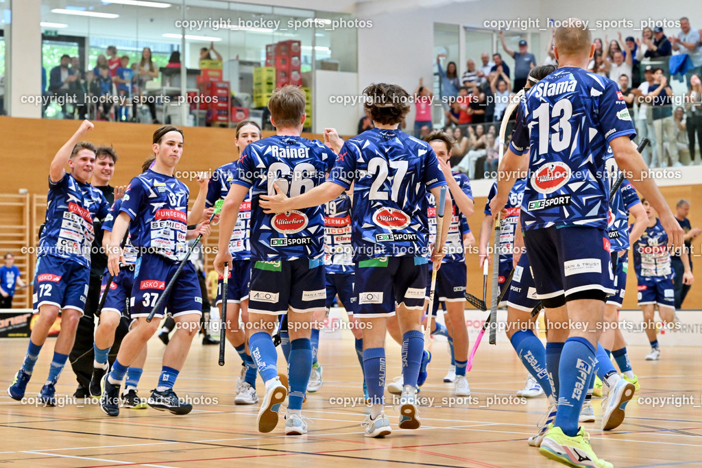 VSV Unihockey vs. Wiener Floorball Verein | #66 Jakob Rainer VSV Unihockey, #27 Lukas Floriantschitz VSV Unihockey, #13 Jan Sláma VSV Unihockey, #37 Aleksander Bogataj VSV Unihockey, #72 Kilian Kronig VSV Unihockey, Jubel VSV Unihockey Mannschaft, VSV Unihockey vs. Wiener Floorball Verein, VSV Unihockey vs. Wiener Floorball Verein am 18.05.2025 in Villach (Ballspielhalle St. Martin), Austria, (Photo by Bernd Stefan)
