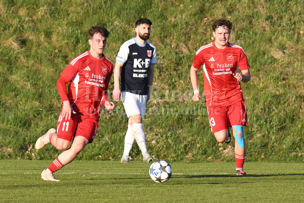 TSV Seebach : TB 03 Roding | Simon Griesbeck (TSV Seebach #11) und Luca Kapfenberger (TSV Seebach #13) - Realisiert mit Pictrs.com