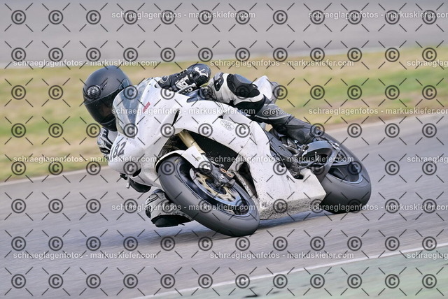 26bt05-1831 | markuskiefer.com - Realisiert mit Pictrs.com