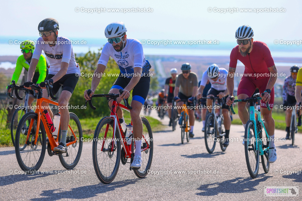 TRA_0510 | Neusiedlersee Radmarathon 2026@sportshot_your_pictrs #yourpictures#roadtowm2029 #nrm #neusiedlerseeradmarathon #neusiedlersee #neusiedlerseetourismus #burgenland #mörbisch #nrm26 #burgenlandtourismus #voglundco #poweredbyburgenlandtourismus #radsport #rad #marathon #ucigranfondo #visitburgenland #ucigranfondoworldseries