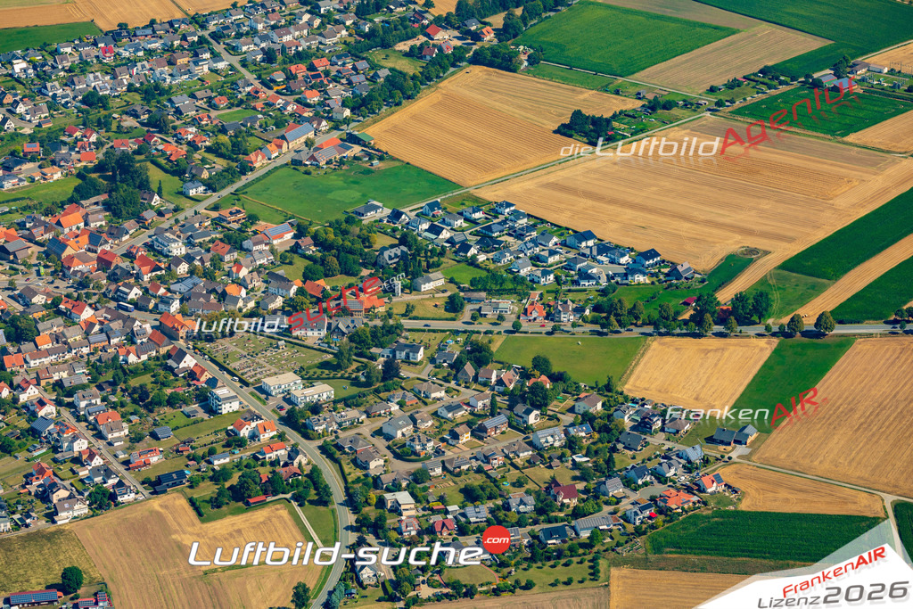 Luftaufnahme Giershagen Warburg - Die Luftaufnahme wurde 2025 vom UL-Flugzeug heraus erstellt ( ohne Drohne ) - Hochauflösende Luftaufnahme - für professionelle Ausdrucke geeignet. Die Geschenkidee !Mit Lizenz und Bildrechte bestellbar