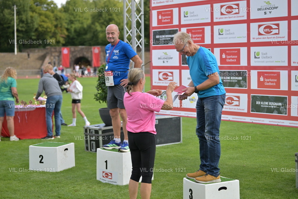 2026-08-23_Sparkassenlauf_Siegerehr_KH_00043 | Die Fotografen - Realisiert mit Pictrs.com